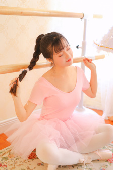 少妇之白洁被三人玩